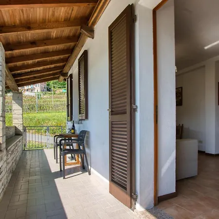 2 Bedroom Cozy In San Colombano Certenol Ferienhaus *