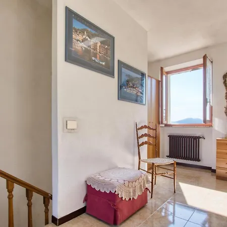 Ferienhaus 2 Bedroom Cozy In San Colombano Certenol San Colombano Certenoli
